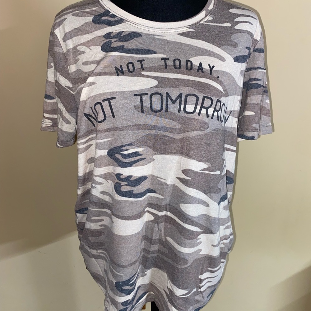 L Camo T-shirt